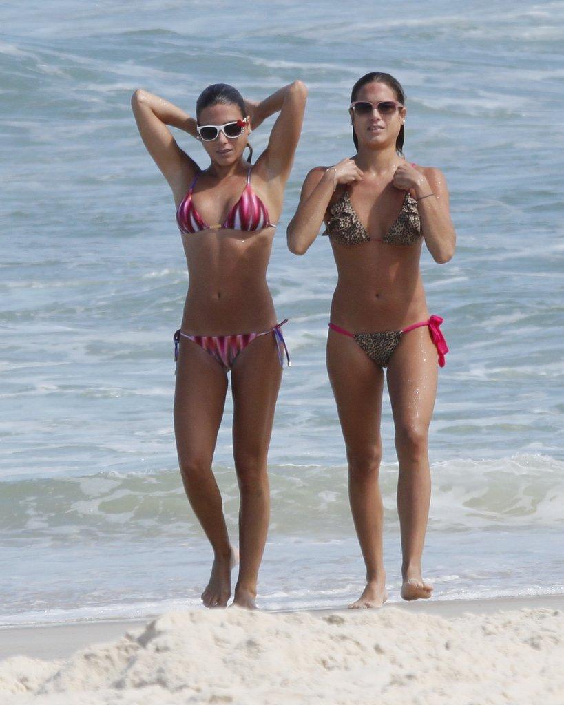 Bia and Bianca Feres show hot bikini bodies in Rio de Janeiro